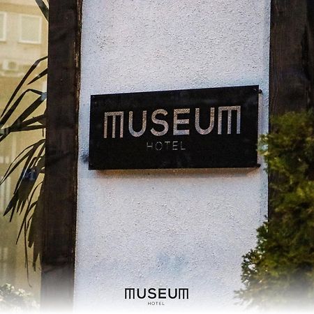 Museum Hotel Priștina Exterior foto