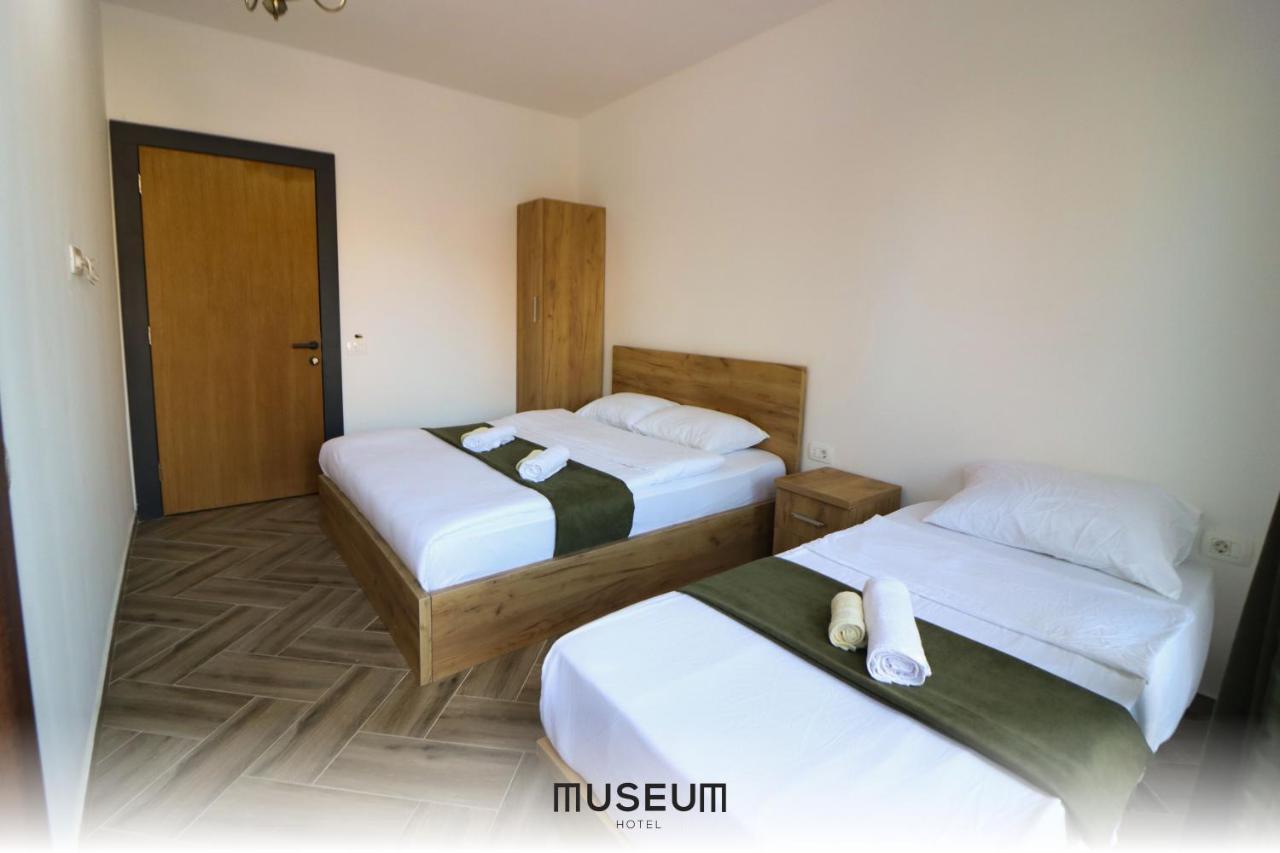 Museum Hotel Priștina Exterior foto