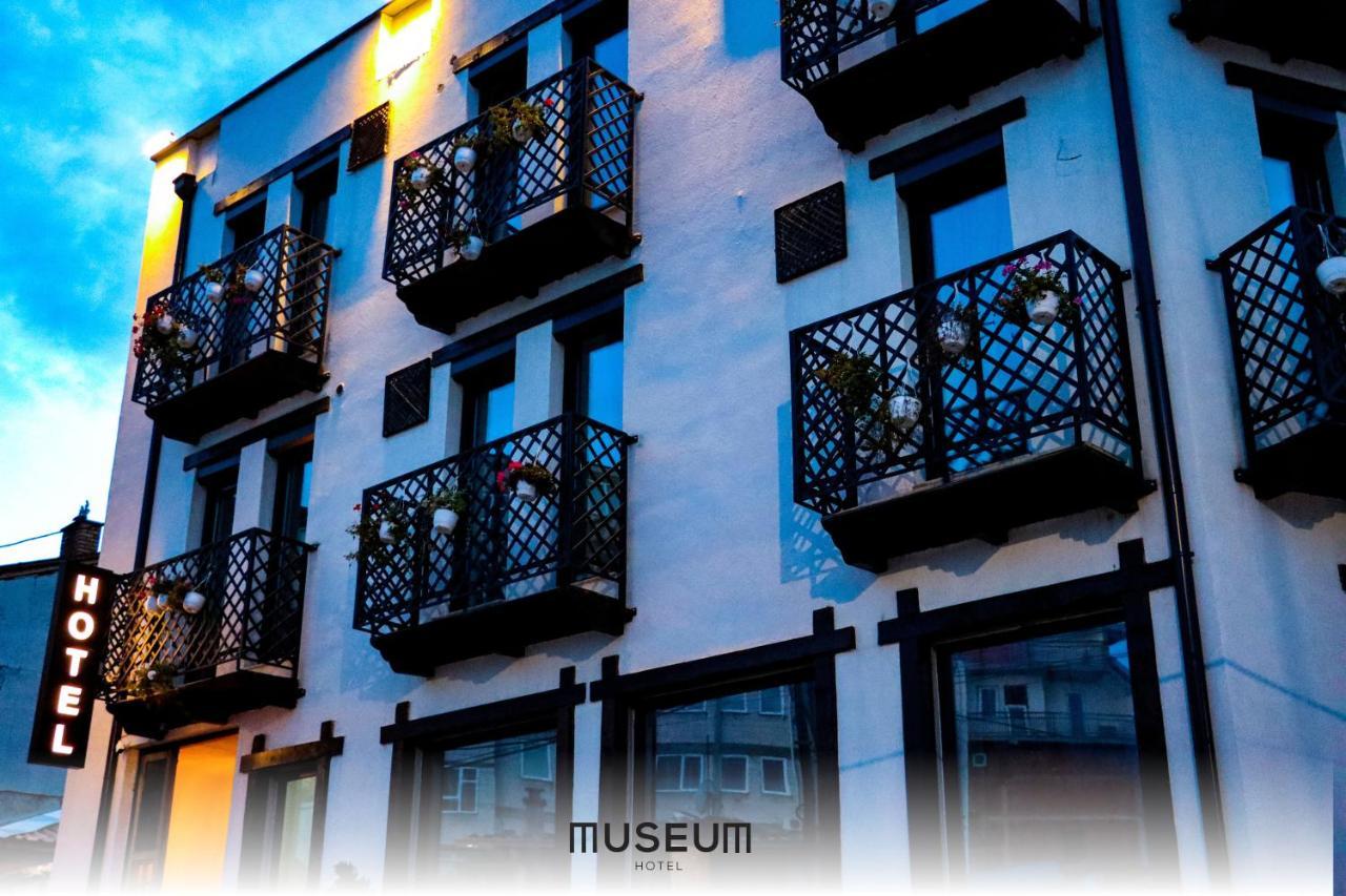 Museum Hotel Priștina Exterior foto