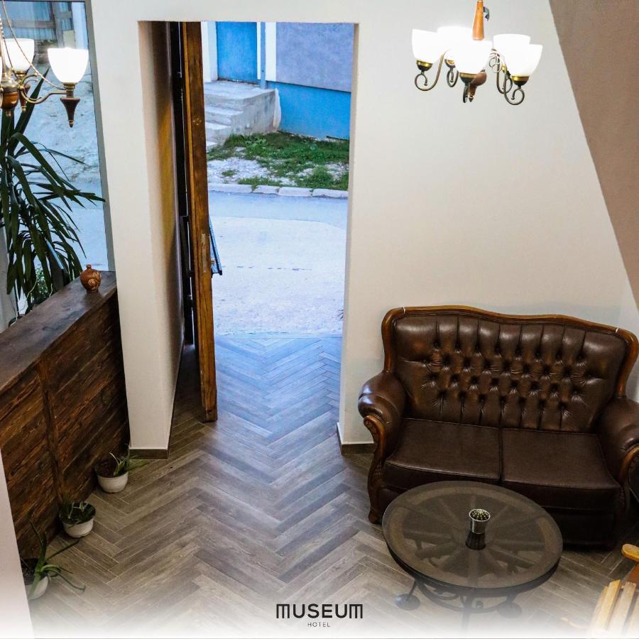 Museum Hotel Priștina Exterior foto