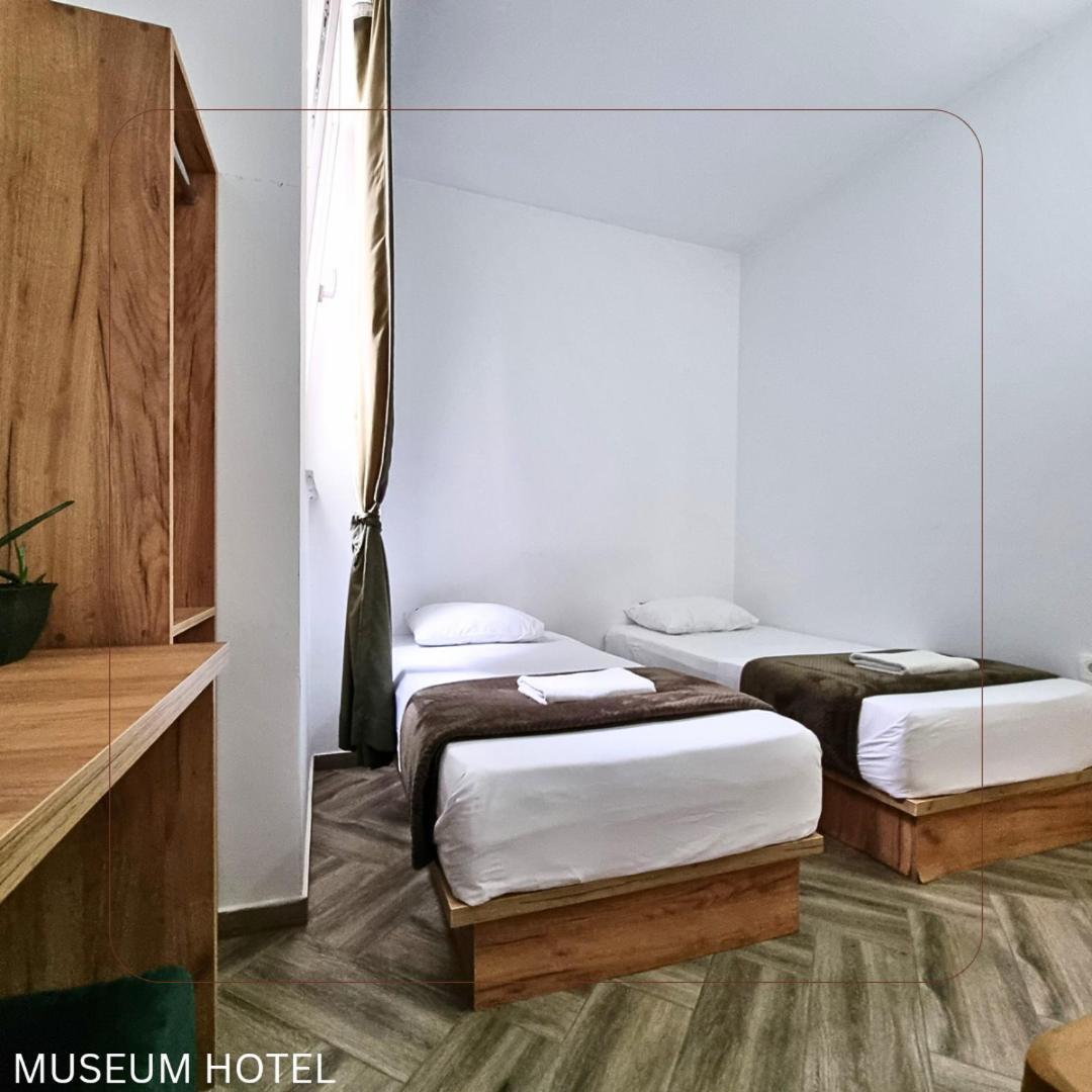 Museum Hotel Priștina Cameră foto